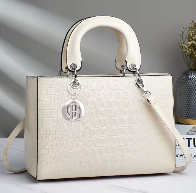 Sac à Main Effet Peau de Croco – Élégance & Luxe Quotidien